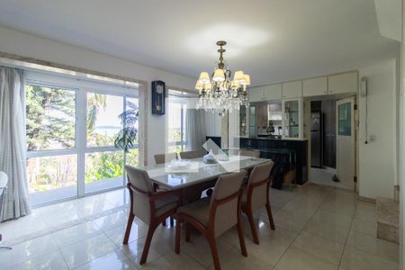 Sala de casa de condomínio à venda com 3 quartos, 420m² em Vila Conceição, Porto Alegre