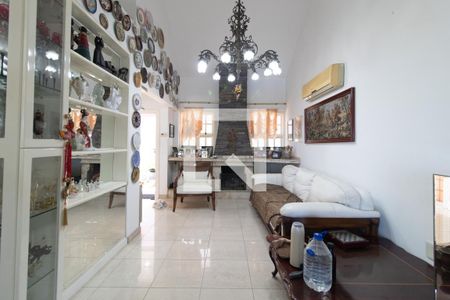 Sala de casa de condomínio à venda com 3 quartos, 420m² em Vila Conceição, Porto Alegre