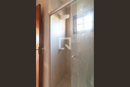 Banheiro Social de casa de condomínio à venda com 2 quartos, 81m² em São José, Porto Alegre