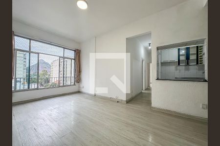 Sala de apartamento para alugar com 2 quartos, 70m² em Botafogo, Rio de Janeiro