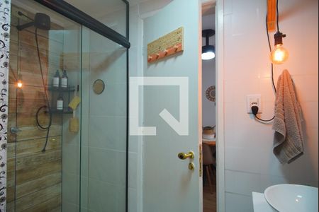 Banheiro de apartamento para alugar com 1 quarto, 40m² em Jardim Dona Leopoldina, Porto Alegre
