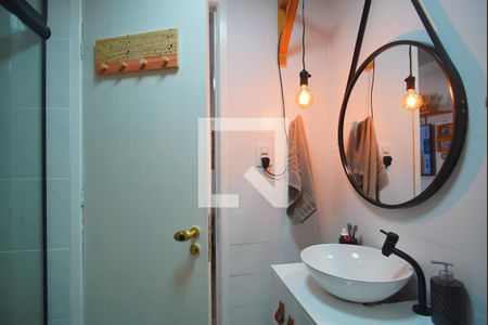 Banheiro de apartamento para alugar com 1 quarto, 40m² em Jardim Dona Leopoldina, Porto Alegre