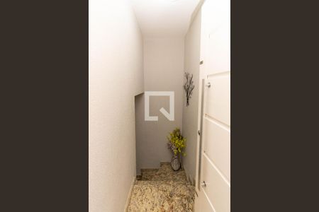 Escada de casa de condomínio à venda com 3 quartos, 163m² em Vila Ema, São Paulo
