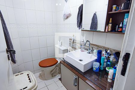 Lavabo de casa de condomínio para alugar com 3 quartos, 107m² em Taquara, Rio de Janeiro