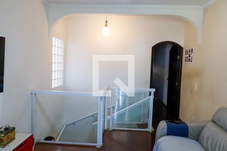 Sala de casa à venda com 4 quartos, 208m² em Bussocaba, Osasco