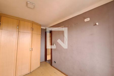 Quarto 2 de apartamento para alugar com 2 quartos, 55m² em Vila Ivone, São Paulo