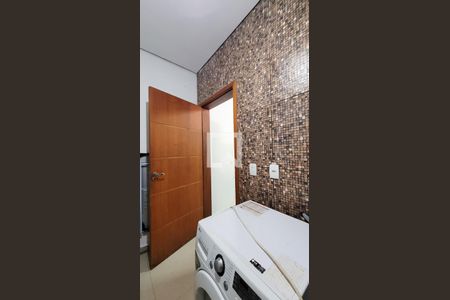 Lavanderia de casa de condomínio à venda com 3 quartos, 350m² em Parque Xangrilá, Campinas