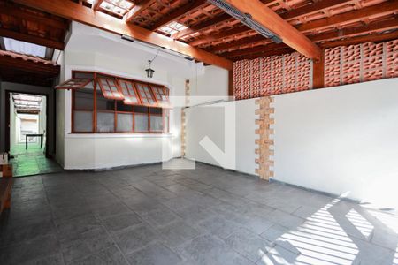 Garagem de casa para alugar com 3 quartos, 220m² em Santana, São Paulo