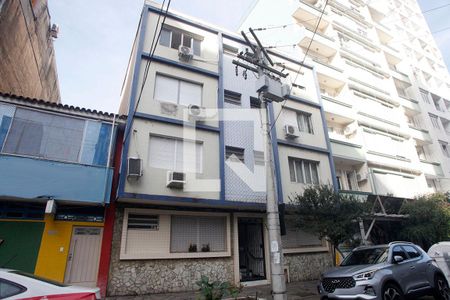 Fachada de kitnet/studio para alugar com 1 quarto, 25m² em Centro Histórico, Porto Alegre