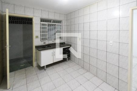 Cozinha de casa para alugar com 1 quarto, 35m² em Jardim Panorama (zona Leste), São Paulo