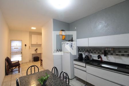 Cozinha de casa à venda com 5 quartos, 170m² em Planalto, Belo Horizonte
