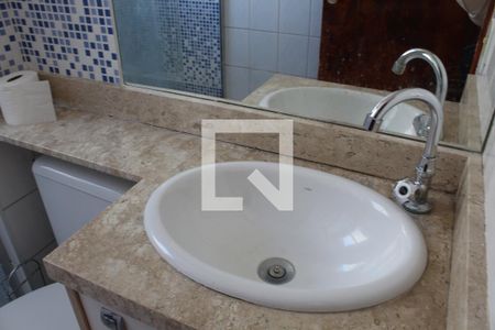 Banheiro de apartamento para alugar com 2 quartos, 45m² em Jardim da Gloria, Cotia