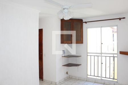 Sala de apartamento para alugar com 2 quartos, 45m² em Jardim da Gloria, Cotia