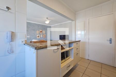 Cozinha de apartamento para alugar com 3 quartos, 130m² em Balneario Cidade Atlantica, Guarujá