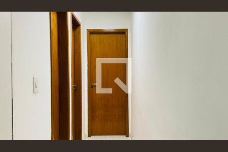 Corredor de apartamento à venda com 2 quartos, 96m² em Chácara Califórnia, São Paulo