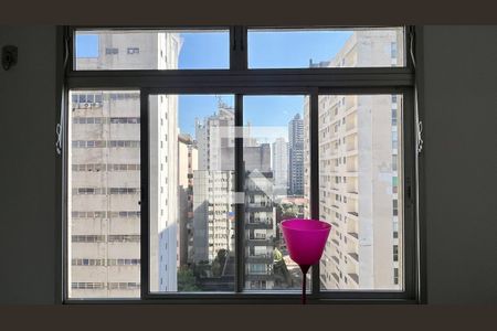 Vista da Sala de apartamento para alugar com 2 quartos, 64m² em Cerqueira César, São Paulo