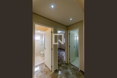 Corredor de apartamento para alugar com 3 quartos, 81m² em Jardim Felicidade (zona Oeste), São Paulo