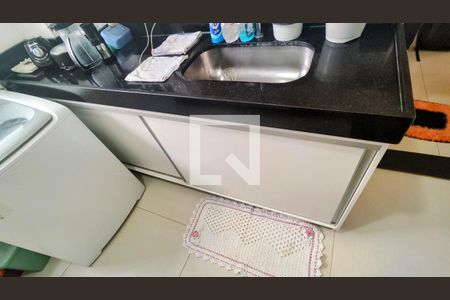 Cozinha de apartamento à venda com 2 quartos, 44m² em Santa Maria, Contagem
