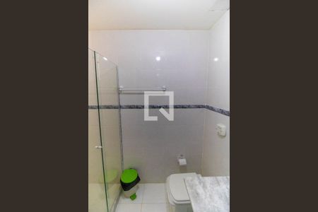 Banheiro da Suíte 2 de casa de condomínio à venda com 4 quartos, 352m² em Piratininga, Niterói