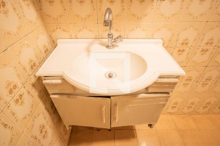 Banheiro de casa para alugar com 2 quartos, 150m² em Jardim Roberto, Osasco