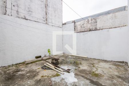 Quintal de casa para alugar com 2 quartos, 150m² em Jardim Roberto, Osasco