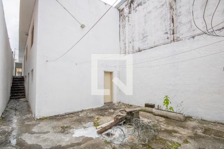 Quintal de casa para alugar com 2 quartos, 150m² em Jardim Roberto, Osasco