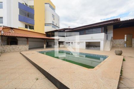 Piscina de casa à venda com 4 quartos, 360m² em Fonte Grande, Contagem
