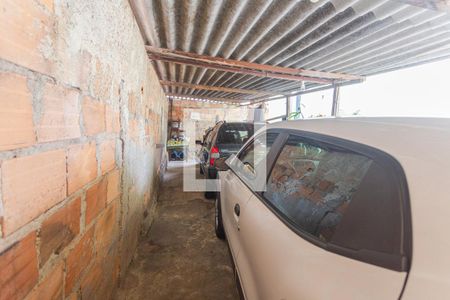 Garagem de casa à venda com 5 quartos, 215m² em Boa Vista, Belo Horizonte