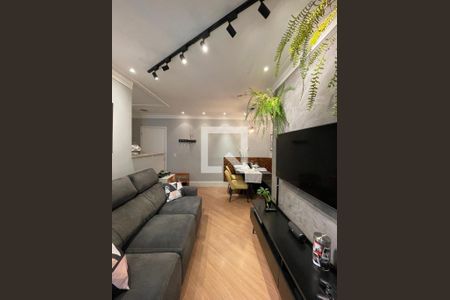 Sala de apartamento para alugar com 3 quartos, 72m² em Vila Piratininga, São Paulo