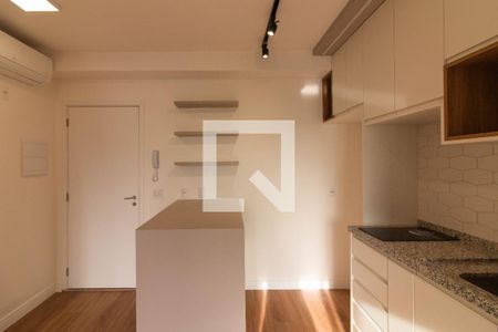 Cozinha de apartamento para alugar com 1 quarto, 35m² em Indianópolis, São Paulo