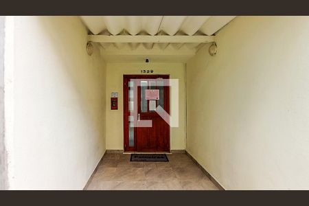Entrada de apartamento para alugar com 2 quartos, 52m² em Cristal, Porto Alegre