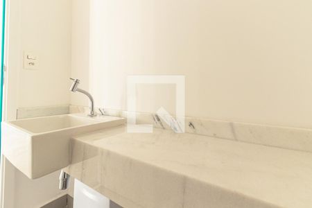 Lavabo de apartamento à venda com 3 quartos, 140m² em Vila Nova Conceição, São Paulo