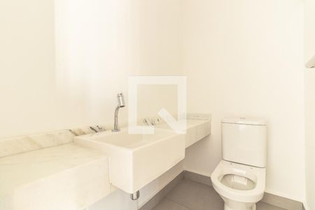 Lavabo de apartamento à venda com 3 quartos, 140m² em Vila Nova Conceição, São Paulo