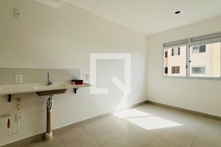 Sala/Cozinha de apartamento para alugar com 2 quartos, 40m² em Parque Novo Mundo, São Paulo