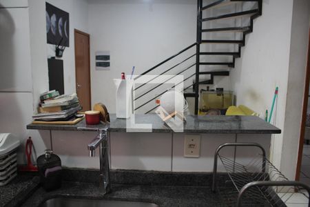 Cozinha de apartamento à venda com 2 quartos, 60m² em Diamante, Belo Horizonte