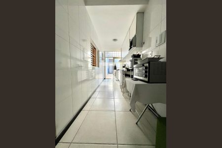 Cozinha de casa à venda com 3 quartos, 118m² em Santa Monica, Belo Horizonte
