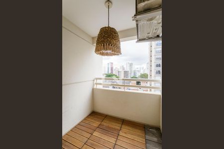 Varanda de apartamento à venda com 2 quartos, 57m² em Itaim Bibi, São Paulo