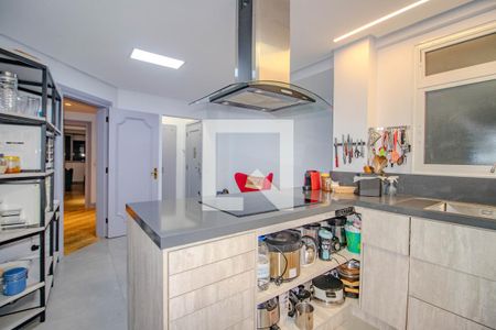 Cozinha  de apartamento à venda com 4 quartos, 270m² em Independência, Porto Alegre