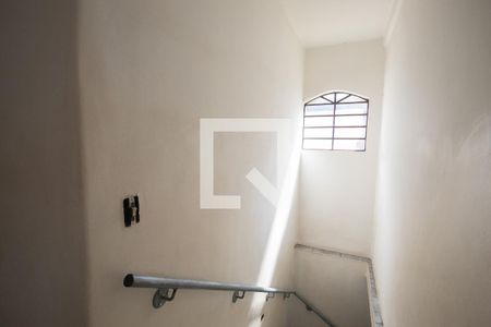 Escada de casa para alugar com 3 quartos, 150m² em Jardim Brasil (zona Norte), São Paulo