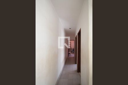 Corredor de casa para alugar com 3 quartos, 150m² em Jardim Brasil (zona Norte), São Paulo