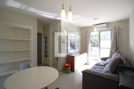 Sala de apartamento à venda com 2 quartos, 51m² em Recreio dos Bandeirantes, Rio de Janeiro