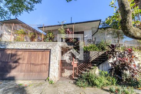 Fachada de casa à venda com 4 quartos, 400m² em Pacaembu, São Paulo