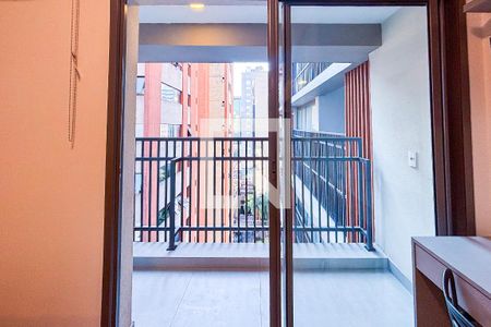 Varanda de kitnet/studio para alugar com 1 quarto, 22m² em Paraíso, São Paulo