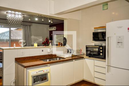 Cozinha de apartamento à venda com 3 quartos, 108m² em Santana, Porto Alegre