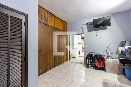 Quarto de Serviço de casa à venda com 2 quartos, 127m² em Vila Romana, São Paulo