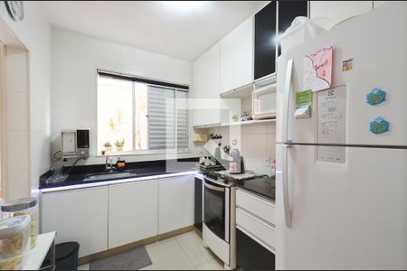Cozinha de apartamento à venda com 3 quartos, 123m² em Ana Lúcia, Belo Horizonte