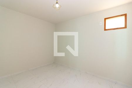 Quarto de casa para alugar com 1 quarto, 52m² em Osvaldo Cruz, Rio de Janeiro