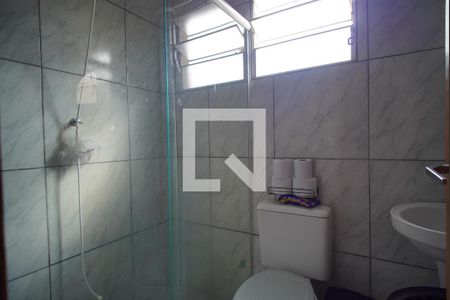 Banheiro de casa à venda com 2 quartos, 322m² em Petrópolis, Porto Alegre