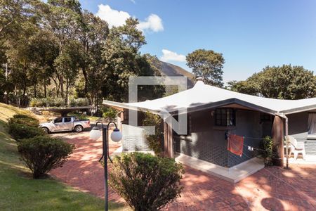 Quintal de casa de condomínio à venda com 3 quartos, 298m² em Retiro do Chalé, Brumadinho