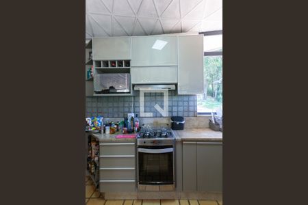 Cozinha de casa de condomínio à venda com 3 quartos, 298m² em Retiro do Chalé, Brumadinho